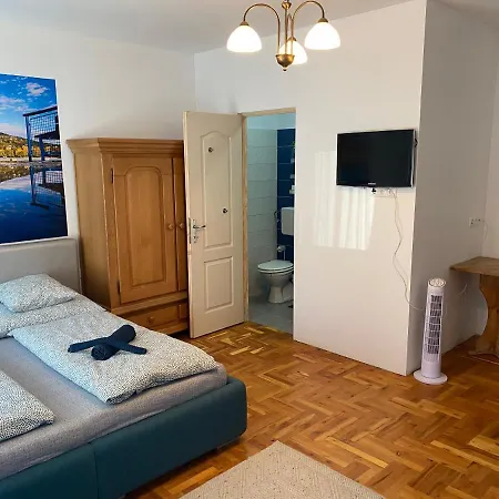 Balaton7 Apartmanhaz - Centrum בדקסוניטומאי