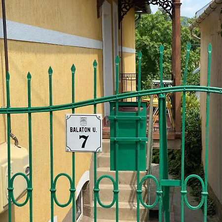 Balaton7 Apartmanhaz - Centrum דירה *