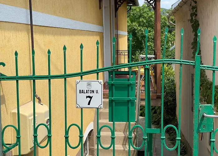 Balaton7 Apartmanhaz - Centrum דירה *